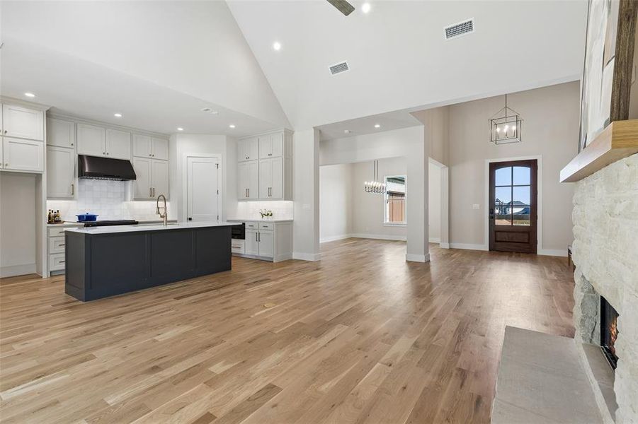Furnished interior view inside a new home in , Sherman (Image 6).
