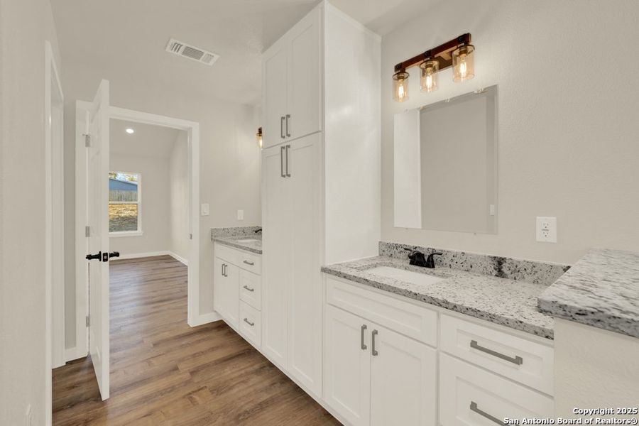 Furnished interior view inside a new home in , Canyon Lake (Image 14).