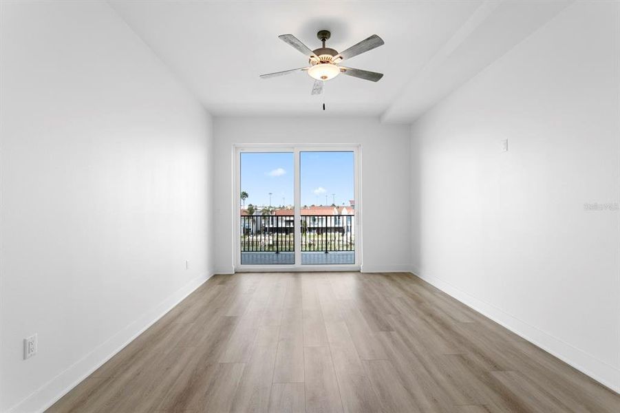 Spacious, unfurnished interior of a new home in Residences at Town Center, Madeira Beach (Image 41).