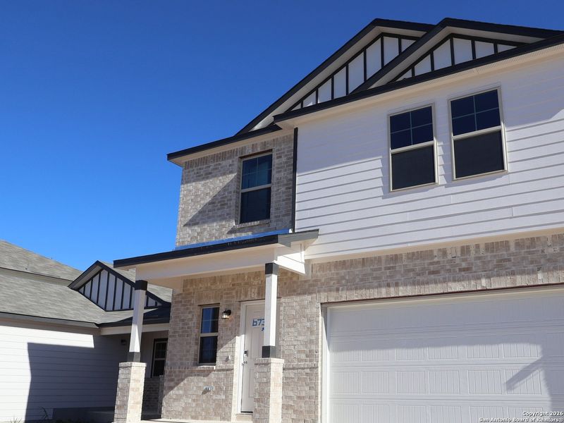 Exterior details and patio area of a home in Winding Brook, San Antonio (Image 3). Exterior details and patio area of a home in Winding Brook, San Antonio (Image 3).