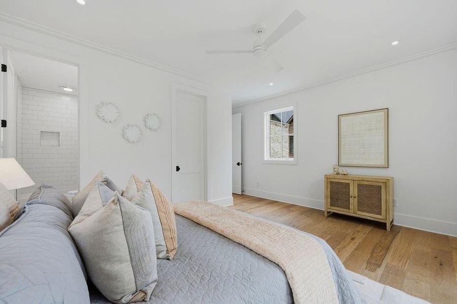 Furnished interior view inside a new home in , Atlanta (Image 78).