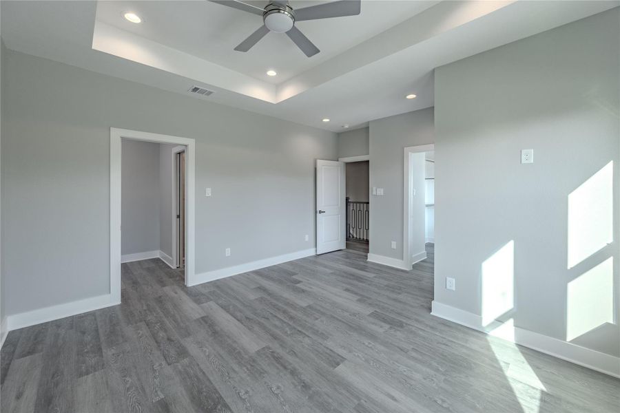Spacious, unfurnished interior of a new home in , Brenham (Image 24).