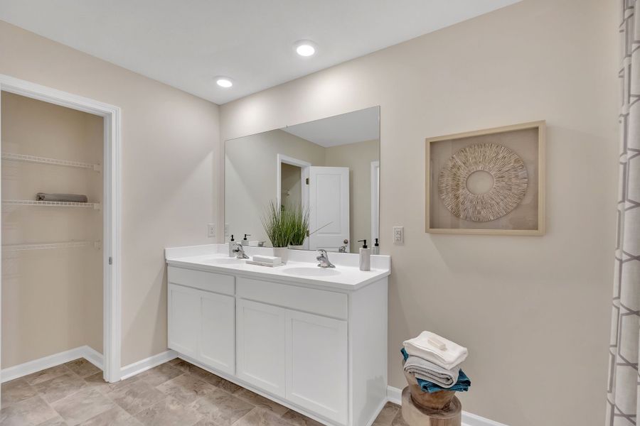 Representative furnished interior of a home built from the Elston by D.R. Horton in Johnson Farms, Greeneville (Image 16).