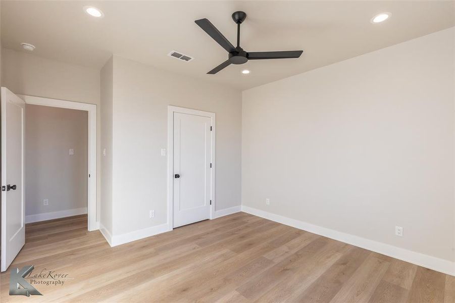 Spacious, unfurnished interior of a new home in , Abilene (Image 21).