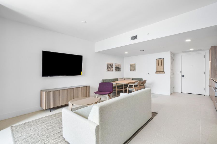 013-601Northeast1stAvenue-Miami-FL-33132