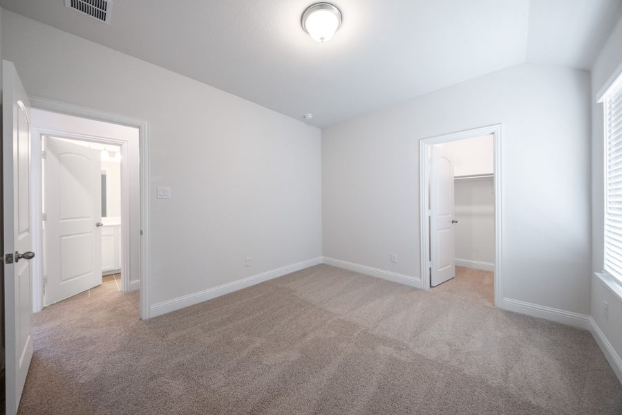 Spacious, unfurnished interior of a new home in Churchill, Anna (Image 22). Spacious, unfurnished interior of a new home in Churchill, Anna (Image 22).