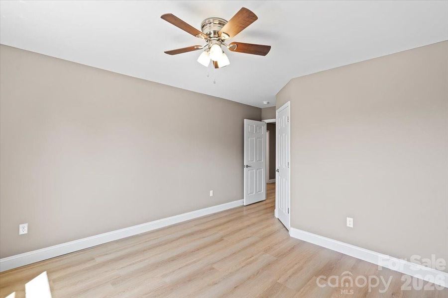 Spacious, unfurnished interior of a new home in , Hickory (Image 25).