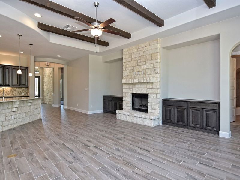 Representative unfurnished interior of a home built from the San Simeon I by Giddens Homes in Clearwater Ranch, Liberty Hill (Image 375).