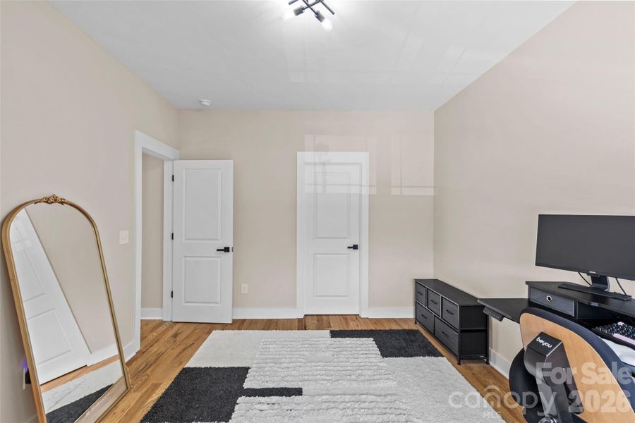 Image 36 of a home in .