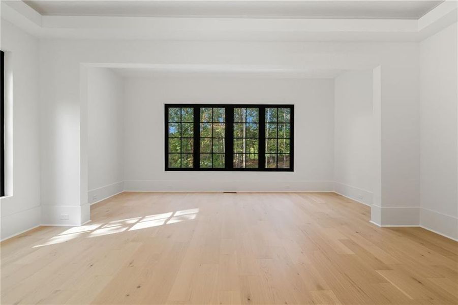 Spacious, unfurnished interior of a new home in , Alpharetta (Image 78).