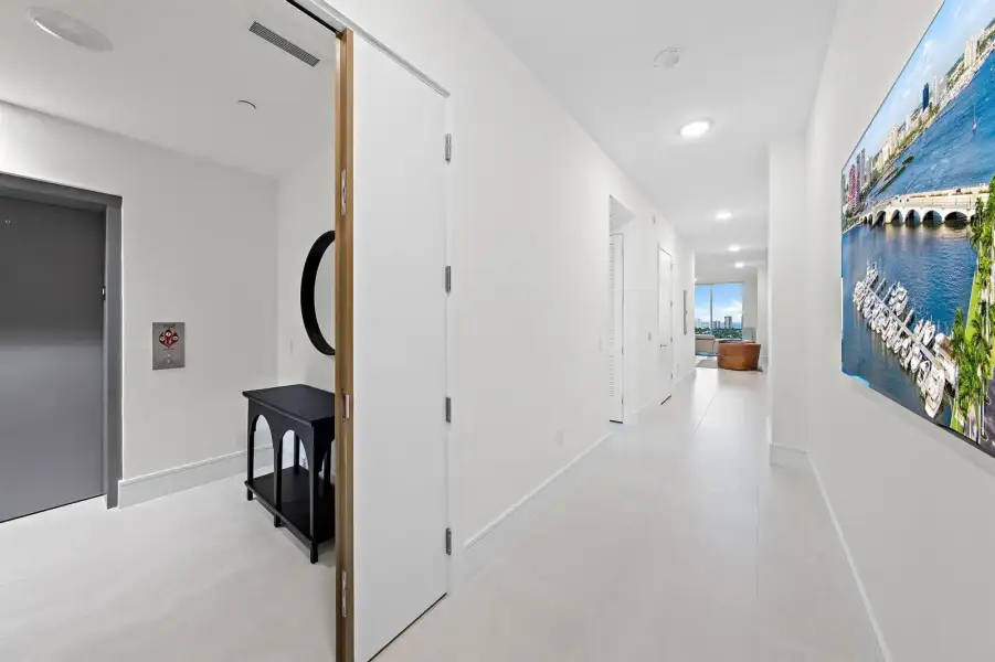 Foyer Foyer