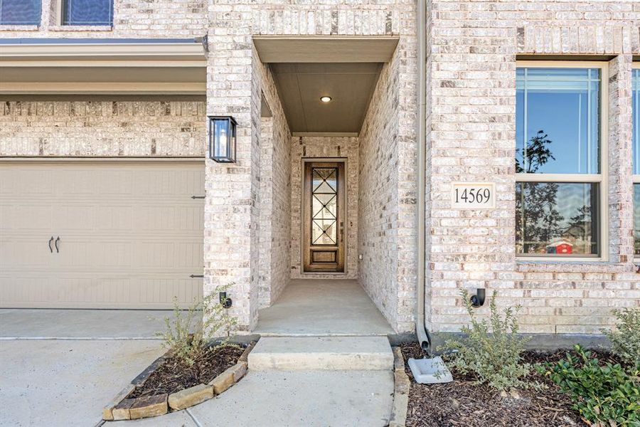 Exterior details and patio area of a home in Creekview Meadows, Pilot Point (Image 3). Exterior details and patio area of a home in Creekview Meadows, Pilot Point (Image 3).