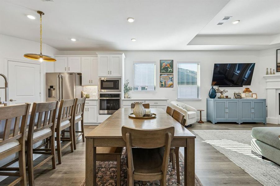 Furnished interior view inside a new home in Stoneridge, Melissa (Image 8).