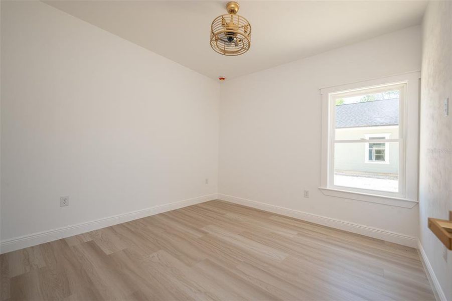 Spacious, unfurnished interior of a new home in , Williston (Image 15).