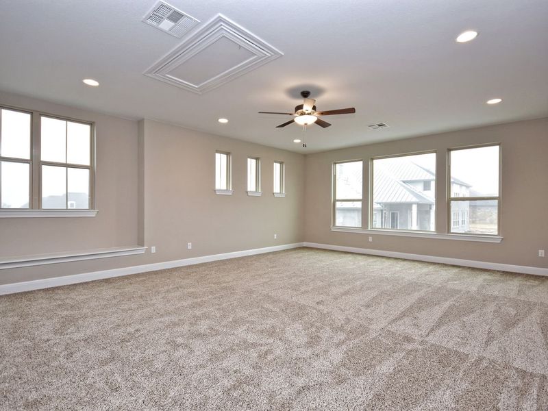 Representative unfurnished interior of a home built from the Madera II by Giddens Homes in Scofield Farms Estates, Georgetown (Image 346).