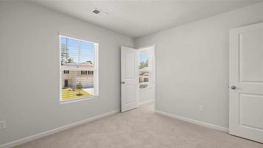 Spacious, unfurnished interior of a new home in Sherwood Manor, Atlanta (Image 24).