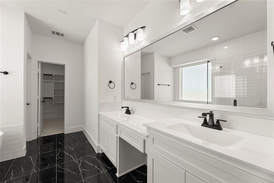 Furnished interior view inside a new home in Brookfield, Melissa (Image 8). Furnished interior view inside a new home in Brookfield, Melissa (Image 8).