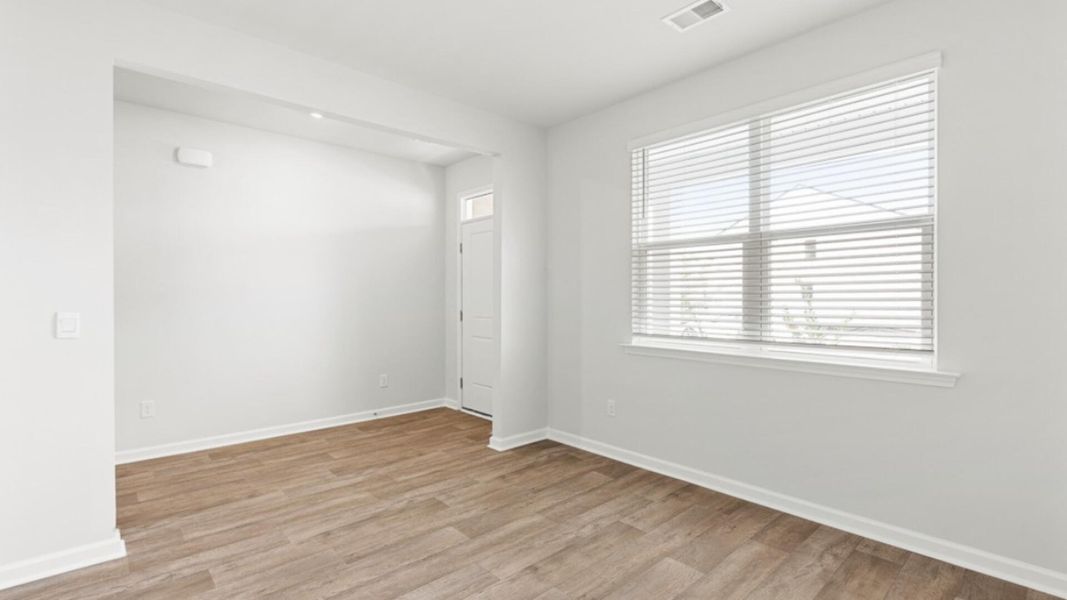 Spacious, unfurnished interior of a new home in Rivers Reach, Yemassee (Image 14).