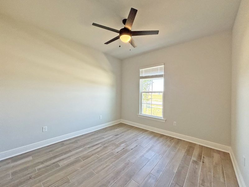 Spacious, unfurnished interior of a new home in Natureview, Freeport (Image 23).