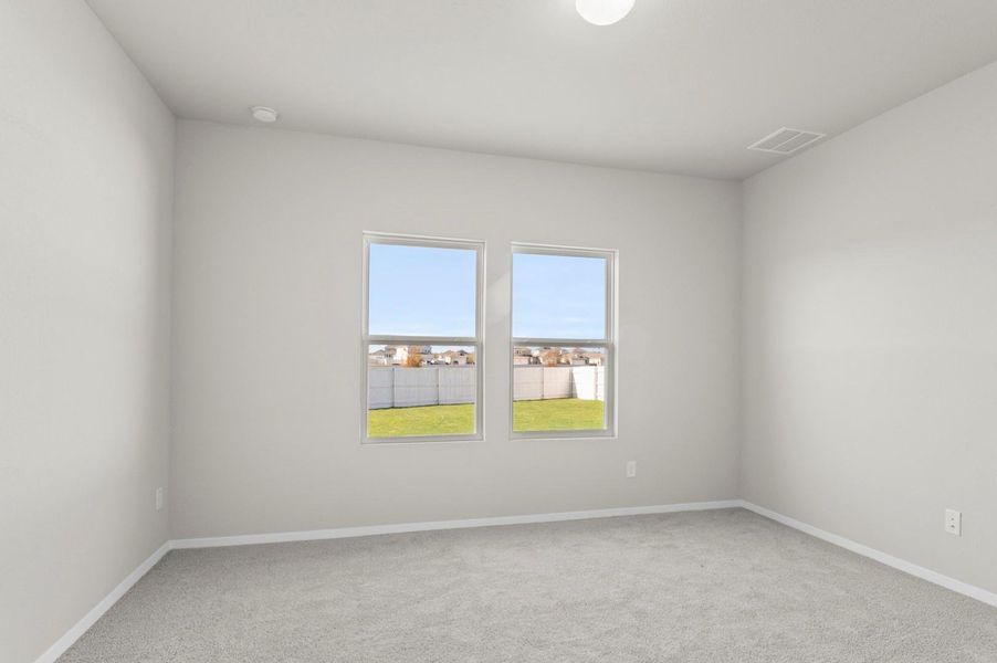Spacious, unfurnished interior of a new home in Harvest Ridge, Elgin (Image 26).