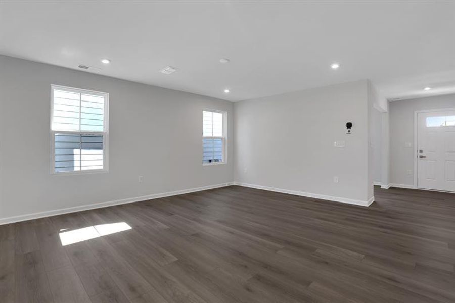Spacious, unfurnished interior of a new home in Summertree, Stone Mountain (Image 19).