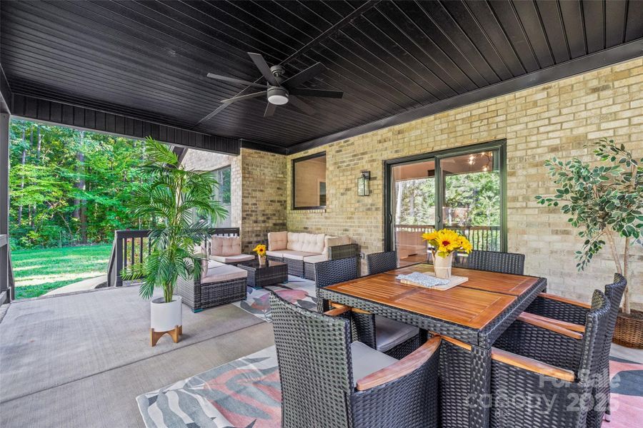 Image 44 of a home in .