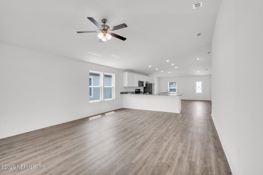 Spacious, unfurnished interior of a new home in Rolling Hills, Green Cove Springs (Image 16). Spacious, unfurnished interior of a new home in Rolling Hills, Green Cove Springs (Image 16).