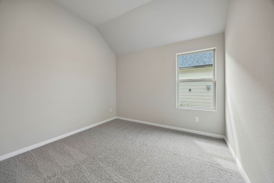 Spacious, unfurnished interior of a new home in Riviera Pines, Huffman (Image 25).