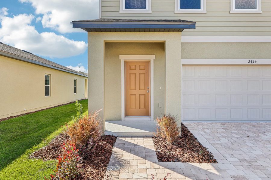 Representative exterior details of a home built from the Voyager by Starlight Homes in Hawks Run, Kissimmee (Image 3).