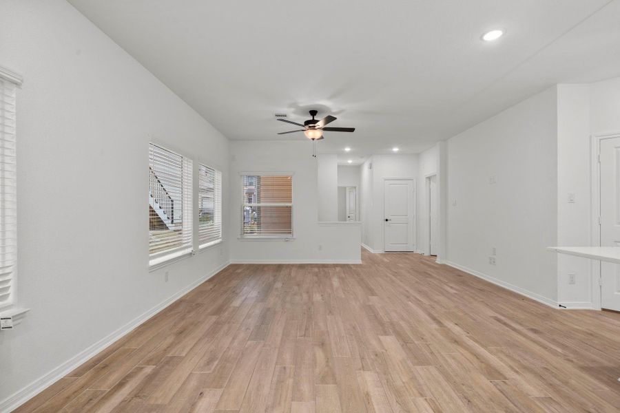 Spacious, unfurnished interior of a new home in Woodforest, Montgomery (Image 13).