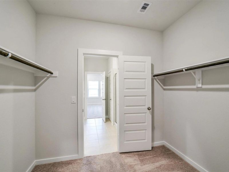 Spacious, unfurnished interior of a new home in Lakes at Black Oak, Magnolia (Image 26). Spacious, unfurnished interior of a new home in Lakes at Black Oak, Magnolia (Image 26).