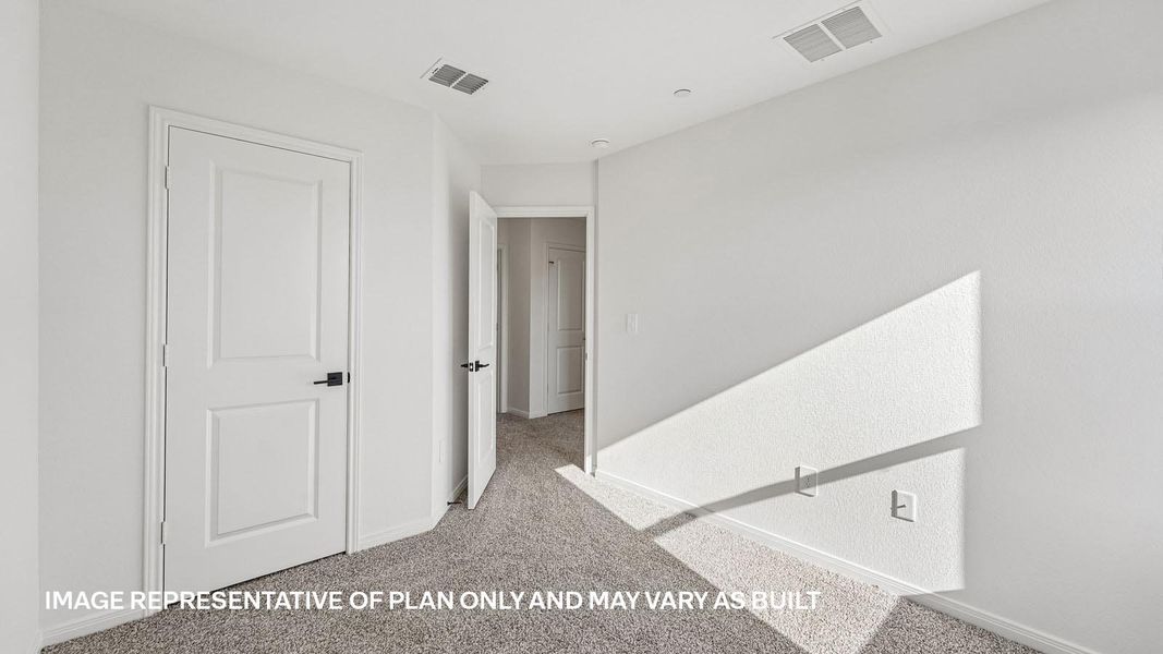 Spacious, unfurnished interior of a new home in Avery Centre, Round Rock (Image 25).