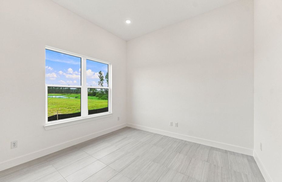 Spacious, unfurnished interior of a new home in Two Rivers, Zephyrhills (Image 22).