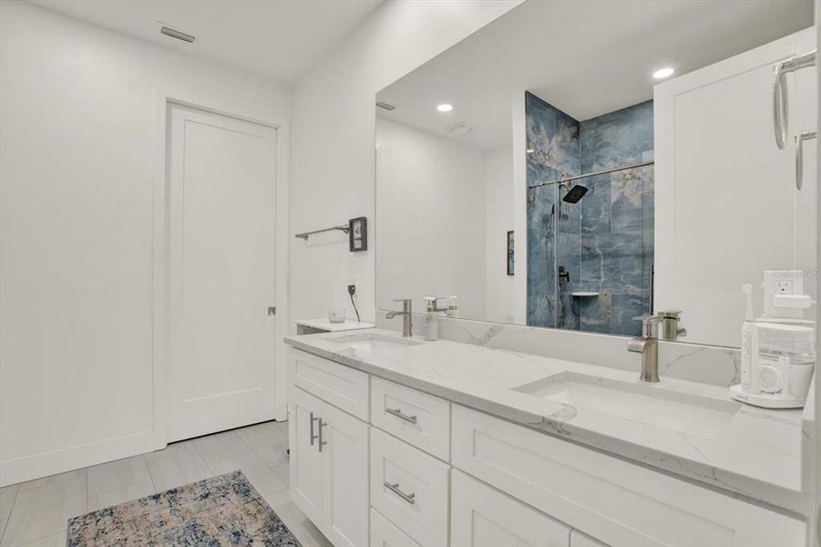 Furnished interior view inside a new home in , Pinellas Park (Image 39).