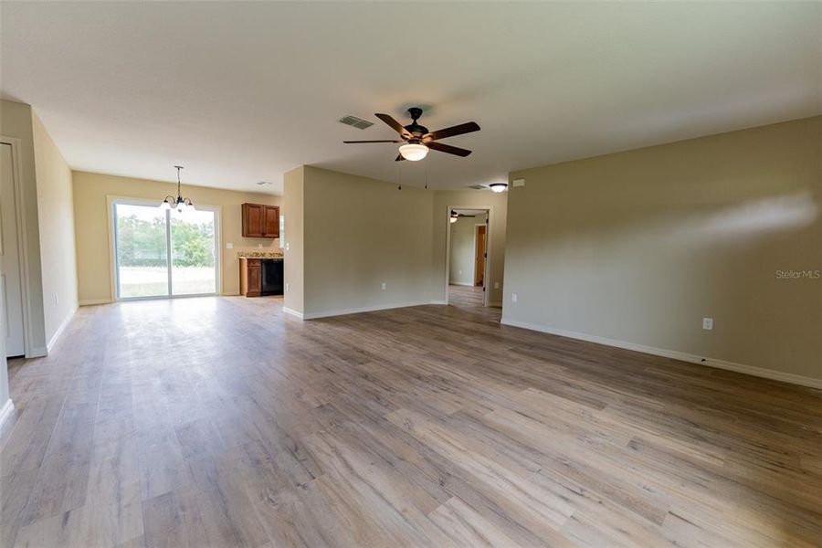 Spacious, unfurnished interior of a new home in , Ocklawaha (Image 13).
