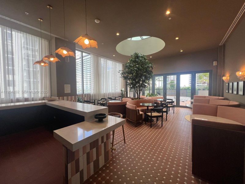 Community amenities in , Miami (Image 7).