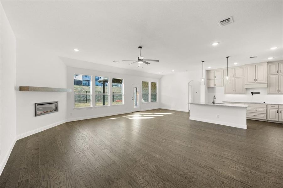 725 Winecup- Living Room-2