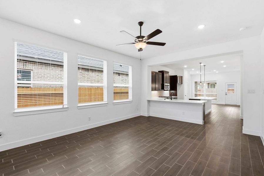 Spacious, unfurnished interior of a new home in Emory Glen, Magnolia (Image 14).