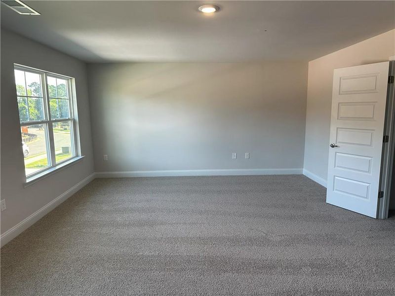 Spacious, unfurnished interior of a new home in Canterbury Villas, Carrollton (Image 25).