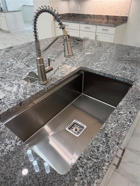 Close-up of interior finishes inside a home in , Hernando (Image 22).