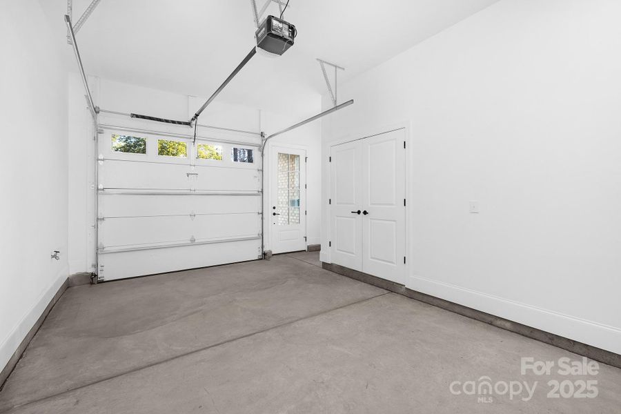 Spacious, unfurnished interior of a new home in , Charlotte (Image 19).