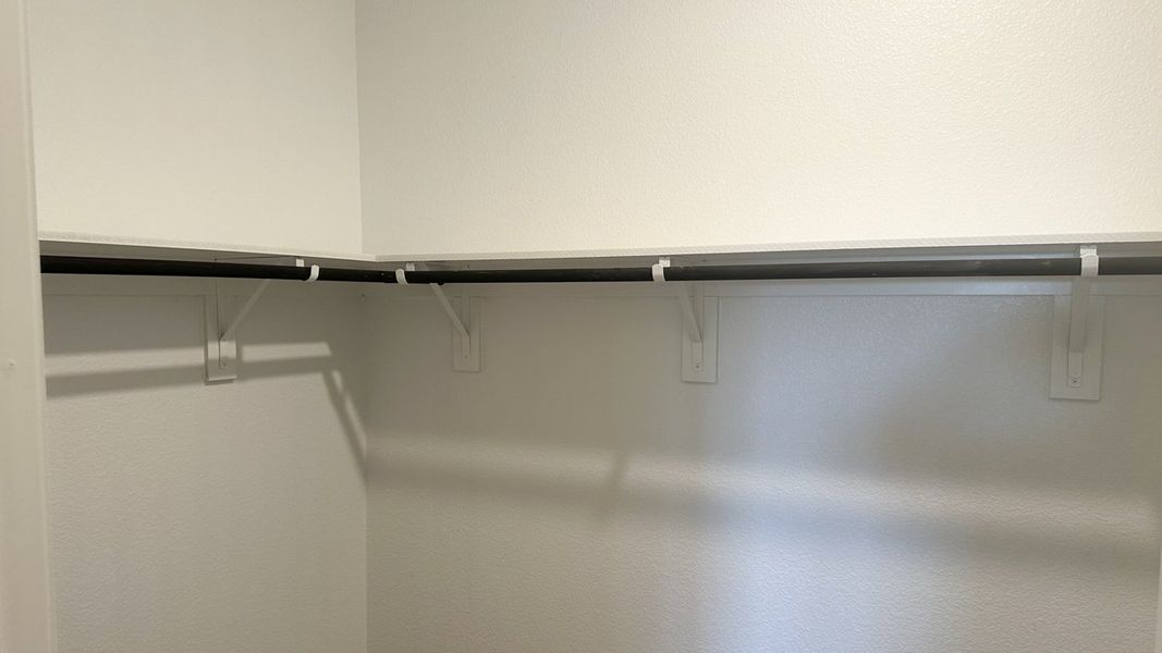 Representative interior finishes for a home built from the MIDLAND by D.R. Horton in Northspur, Forney (Image 13).