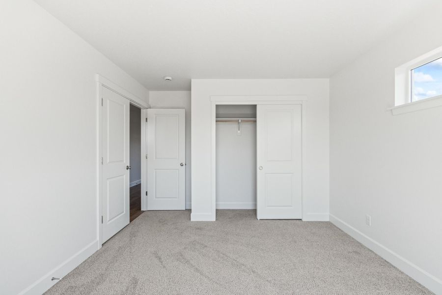 Spacious, unfurnished interior of a new home in IronHorse, Prineville (Image 25). Spacious, unfurnished interior of a new home in IronHorse, Prineville (Image 25).
