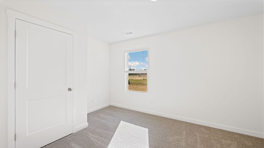 Spacious, unfurnished interior of a new home in Evergreen Landing, Rossville (Image 15).