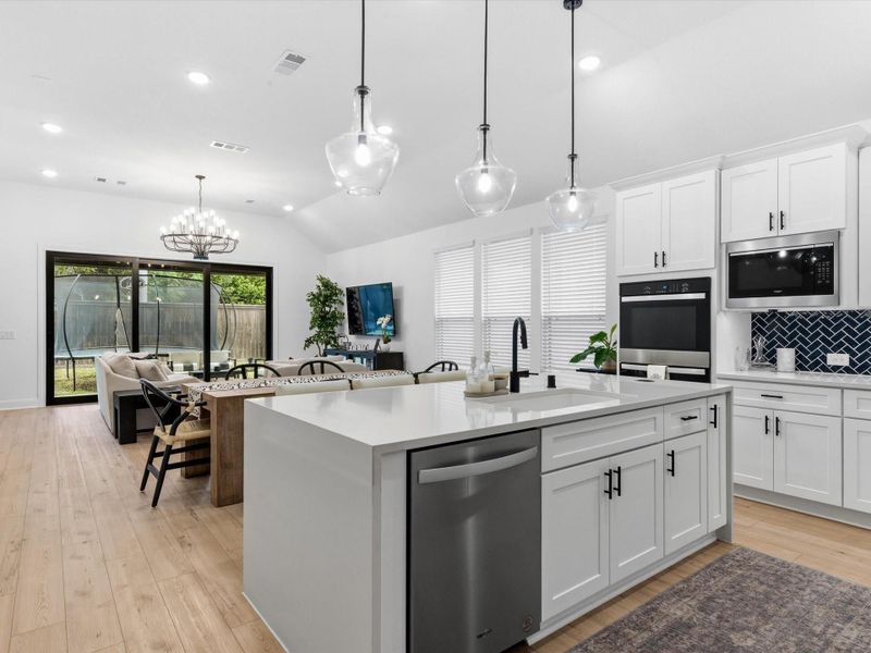Furnished interior view inside a new home in Ellerden, Tomball (Image 14).