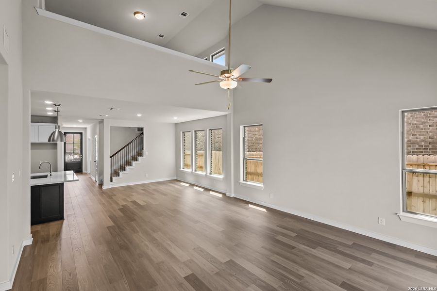 Spacious, unfurnished interior of a new home in Stillwater Ranch, San Antonio (Image 37).