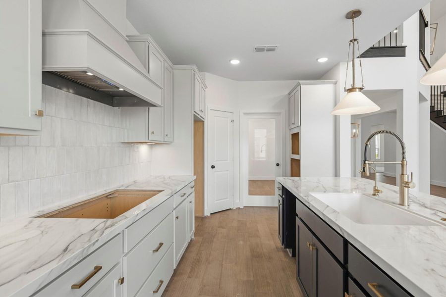 Island Kitchen With Designer Charm Island Kitchen With Designer Charm