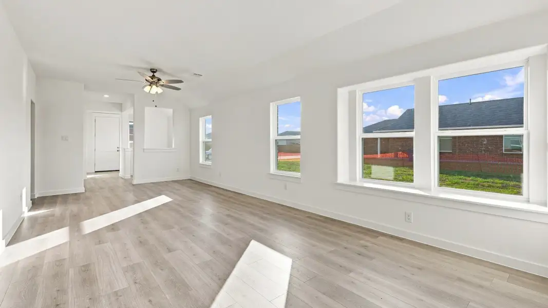 Horizon Floor Plan - Representative Photo