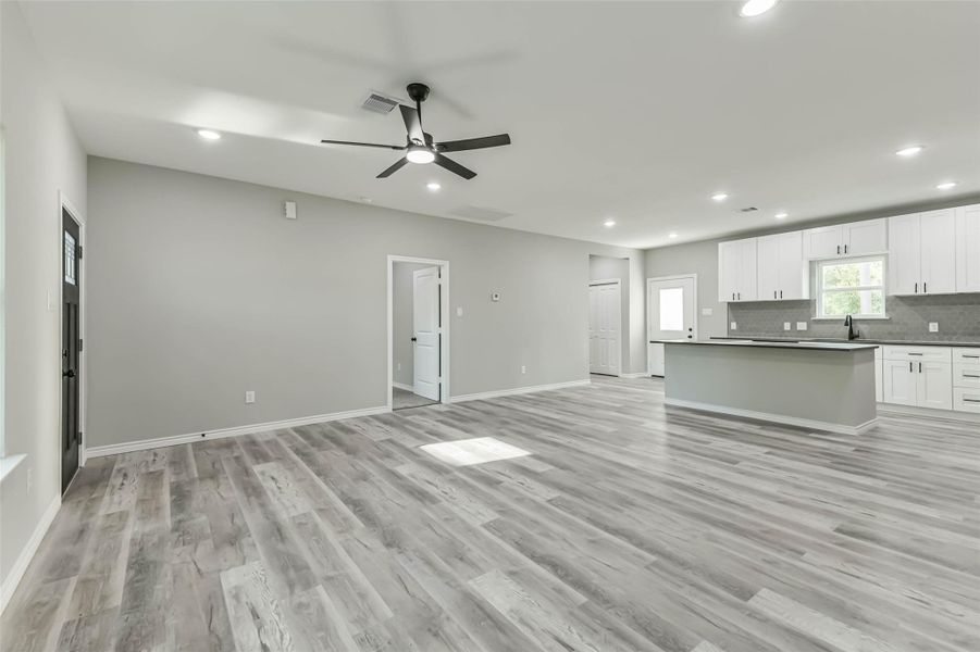 Spacious, unfurnished interior of a new home in , Splendora (Image 22). Spacious, unfurnished interior of a new home in , Splendora (Image 22).
