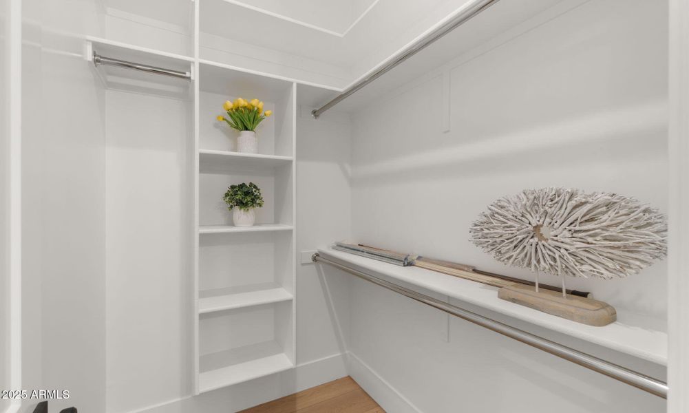 Look at these walk ins! Look at these walk ins!